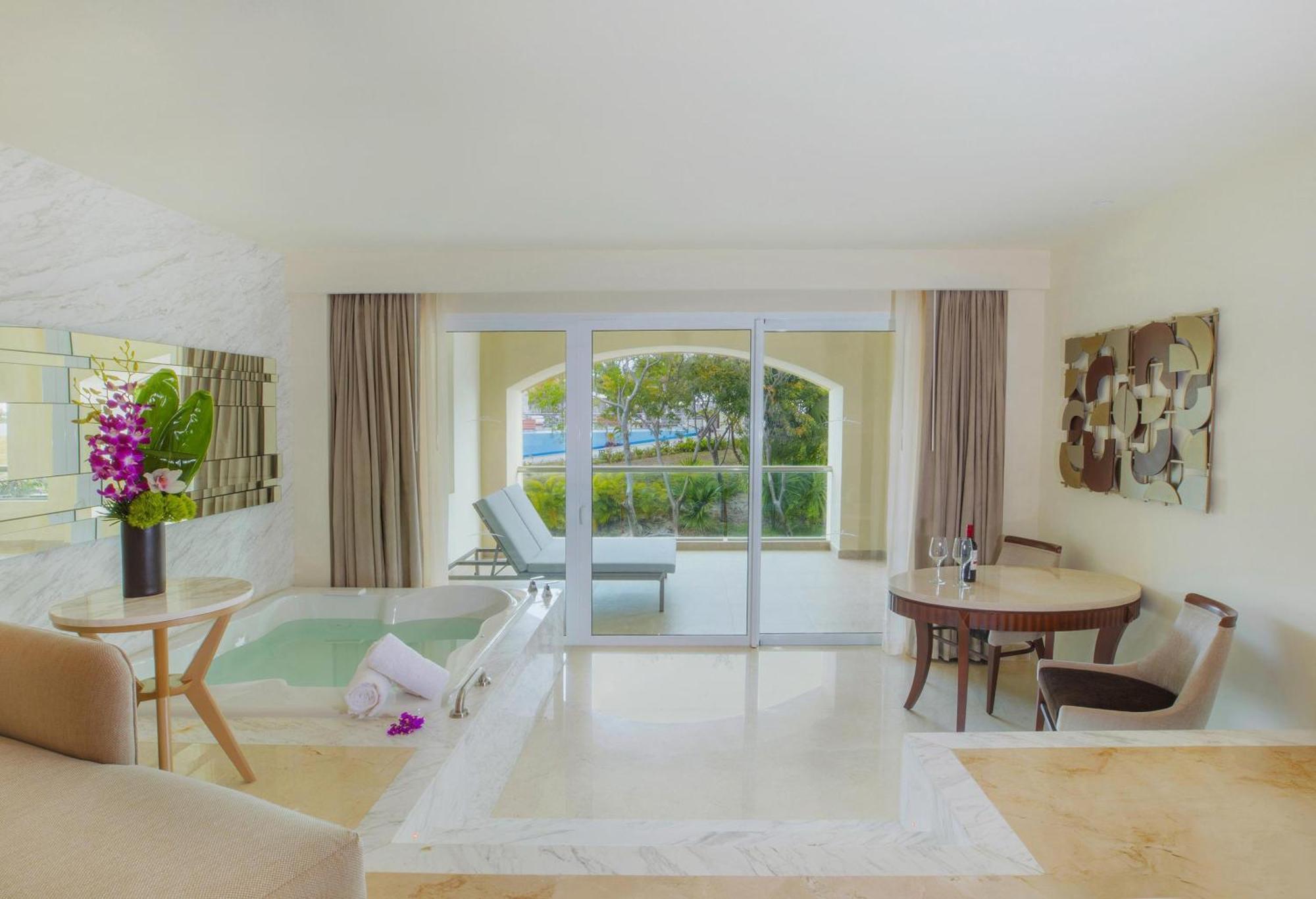 Grand Governor Suite King Size Bed