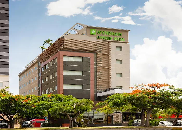 In Luxury hotels Wyndham Garden Cancun Downtown